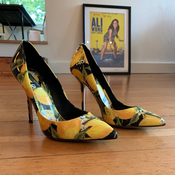 Dolce & Gabbana Shoes - Dolce & Gabbana Lemon-print Patent Leather Pumps